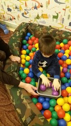 Игра с пользой)
Собираем шарики одного цвета и считаем