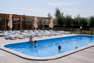 Открытый бассейн в SPA-отеле "Раздолье"