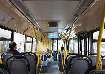 Реклама на видеомониторах в автобусе г. Химки