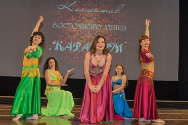 Пошив сценических костюмов.не дорого.