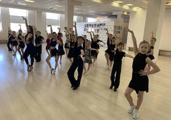 Фото компании  Танцевальная школа Аделанто 2