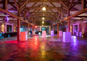 Фото компании  Soulfulloft на Курской 6