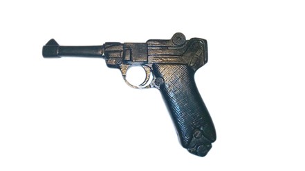 Деревянная модель пистолета Парабелум