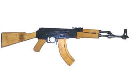 Деревянная окрашенная модель легендарного  АК-47