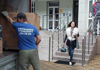 Фото компании ООО Грузчики в Сочи. Грузоперевозки по России. 6