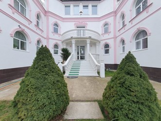 Пансионат для пожилых людей "Забота"