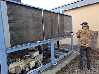 Обслуживание чиллера https://chiller-servis.ru/obsluzhivanie-chillerov 8500 руб за услугу. Сервисное обслуживание чиллеров в Москве и Московской области.