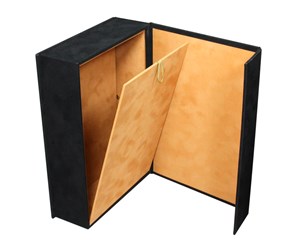 Премиальная коробка из кашированого картона, дизайнерская бумага, бархат, кожа.