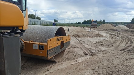 Наша компания выполняет асфальтирование в Домодедово и 8 микрорайонов, а так же сельские административные округи : Авиационный, Барыбино, Белые Столбы, Востряково, Западный, Северный, Центральный и Юж