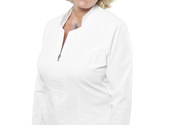 Беликова Елена Ивановна 
Главный врач, офтальмохирург, д.м.н., профессор