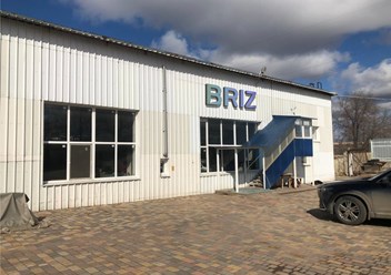 Вход в офисно-производственное помещение Briz