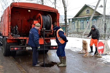 Прочистка канализации каналопромывочной машиной