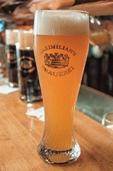 Фото компании  Максимилианс, баварский клубный ресторан-пивоварня 80