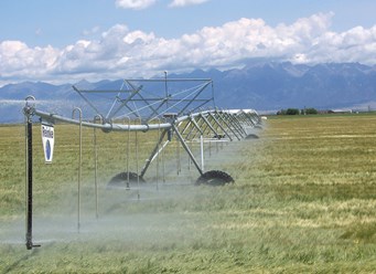Круговая дождевальная машина Reinke для полива полей