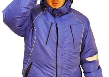 Куртка &quot;Nitro&quot;
- анатомический крой
- воротник на флисовой подкладке
- световозвращающие полосы на груди и капюшоне

- внутренний карман на липучке
- ветрозащитный пояс

- ветрозащитные манжеты-напуль