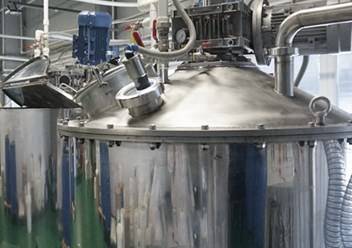 5 варочных реакторов разного объема. От 2000л. до 100л.