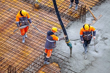 Заливка фундамента бетононасосом бетонные работы бригадой