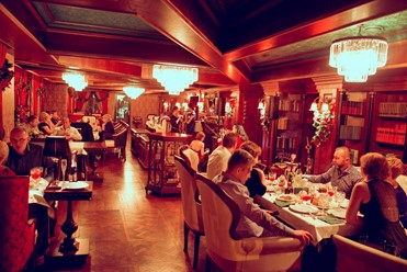 Фото компании  Royal Pub &amp; Restaurant, английский паб-бильярдная 18