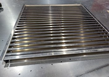 Вентиляционные решетки металлические на заказ от завода СТиВ