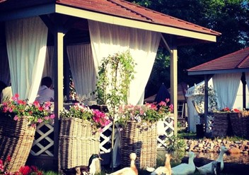 Фото компании  Лужайка, ресторан 6