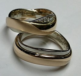 Обручальные кольца (красное, белое золото, бриллианты. Гравировка)