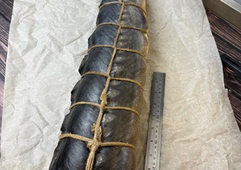 Белуга тушка горячего копчения 4+кг(Иран)