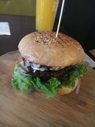 Фото компании  Super Burger, бар-бургерная 2
