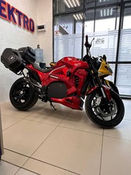Diavel in RED