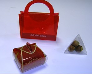 Подарочные высечные коробки