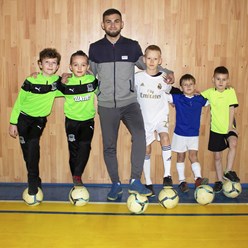 Никита Николаевич с ребятами после тренировки