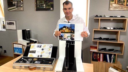 Уникальные тёплые безрамные системы остекления и немецкие системы умного дома.