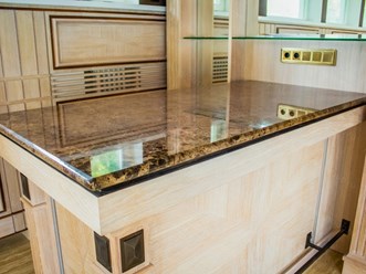 столешница из камня