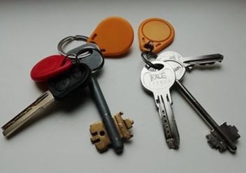 •Срочное изготовление ключей
• Квартирных, магнитных к домофонам (в том числе универсальные) любой сложности
Круглосуточно