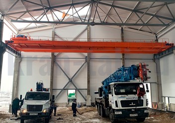 Мостовой двухбалочный кран