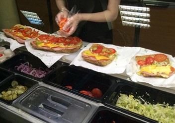 Фото компании  Subway, сеть ресторанов быстрого питания 6