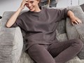 Брючный женский костюм  из коллекции Beatrice.
Состав: 55% хлопок, 45% полиэстер
Ткань: жаккард