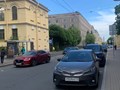 До шоу-рума удобно добраться пешком от метро Петроградская или Горьковская. Для автомобилистов на территории есть бесплатная парковка. Вход по лестнице, с угла здания, выходящего на Б. Монетную.