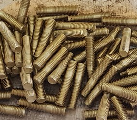 шпилька латунная