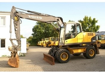 Предлагаю в аренду колесный экскаватор Volvo 160, объем ковша 1 м3, опытный русский машинист. Рассмотрим длительную и краткосрочную работу. Жду звонка 8-991-6747340Мария.