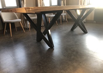 Большой обеденный стол в стиле лофт