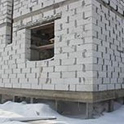 Дом из пенобетонных блоков на свайно-ростверковом фундаменте во Владимирской области