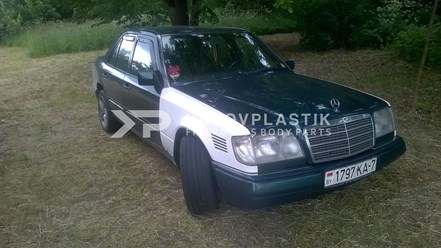 Пластиковые крылья на mercedes w124. Крыло мерседес w124 левое, крыло мерседес w124 правое.