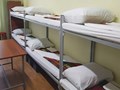 Комфортные двухъярусные кровати в 8-ми местном номере хостела Райдо