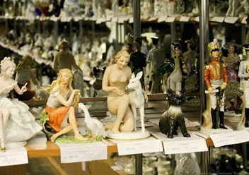 Комиссионный магазин Воронцово в Москве принимает на комиссию и
реализует фарфоровые статуэтки из германии, ссср
