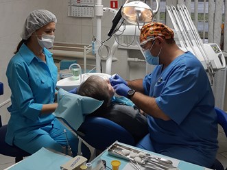Стоматологическая клиника ТАВИ на Мироновской улице. Лечение глубокого кариеса может потребовать &#171;прохождения&#187; и лечения каналов и проводится в несколько этапов.