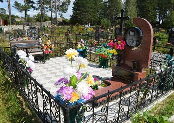 Гранитные комплексы и благоустройство захоронений