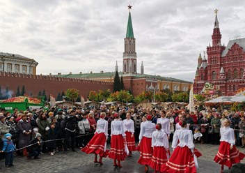 Академическое исполнение и сохранение традиций русского народного танца. Группа "Конфетти"  на фестивале "Золотая осень 2019". Танец "Кубанские вензеля"