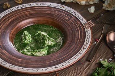 Осетрина в кинздмари - Осетрина под уксусным соусом "Кинза" | https://gotovitmama.ru/zakuski/holodnye/osetrina-v-kinzmari.html