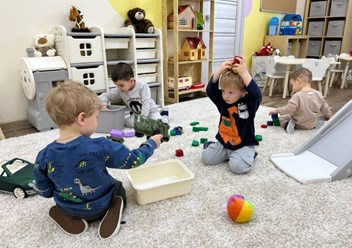 Фото компании  "Крошка гений" 2