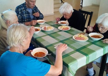 Академия долголетия отзывы. Пансионат долголетие Малаховка. Академия долголетия пансионат Видное. Академия долголетия пансионат Сходня. Пансионат долголетие дом престарелых Клин.